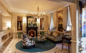 فندق ويست إند